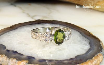 Dianne Loveknot with Peridot and Diamonds