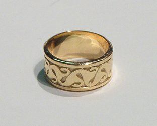 Ancient Triskele Ring